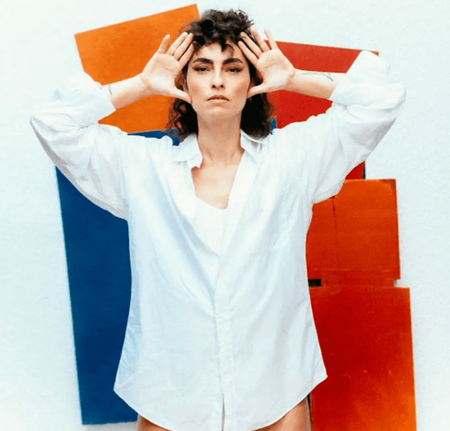 Bruna Caram junta amor e política ao dar a voz do coração a Gonzaguinha no álbum Afeto e luta | G1